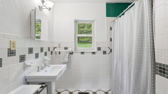 427 Adams Rd, Watertown, TN 37184
