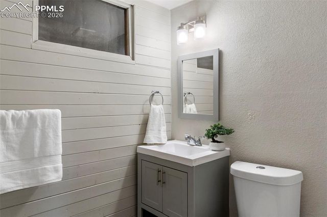 2522 Ivanhoe Drive, Colorado Springs, CO 80911