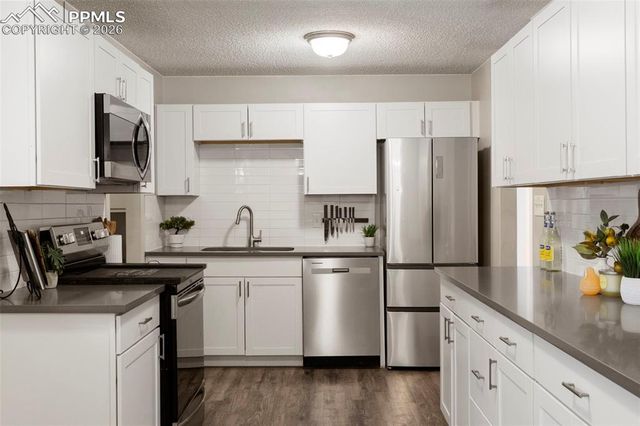 2522 Ivanhoe Drive, Colorado Springs, CO 80911