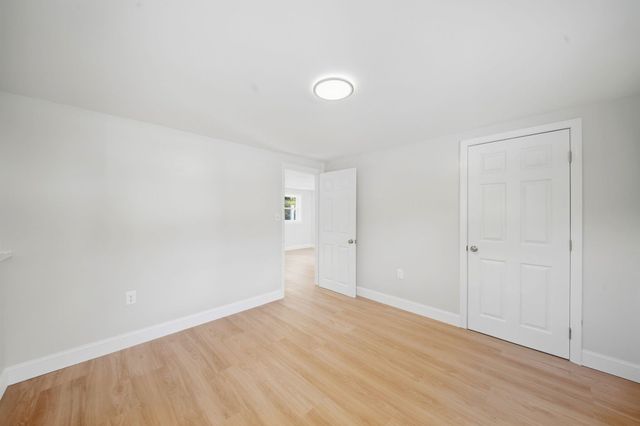 129 Hobbs Road, Pelham, NH 03076