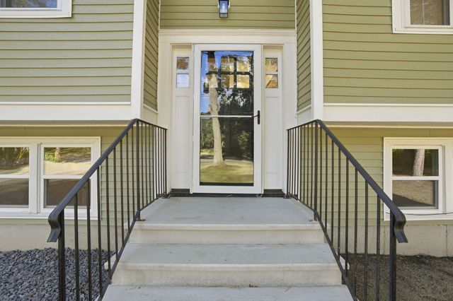 129 Hobbs Road, Pelham, NH 03076