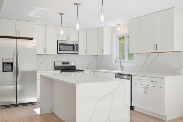 129 Hobbs Road, Pelham, NH 03076