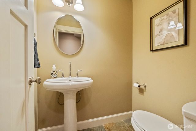 3416 38th Avenue W, Seattle, WA 98199