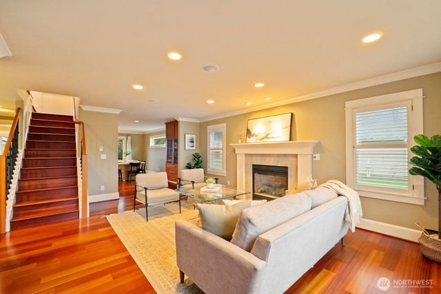 3416 38th Avenue W, Seattle, WA 98199