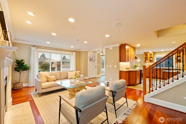 3416 38th Avenue W, Seattle, WA 98199