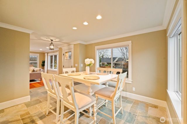 3416 38th Avenue W, Seattle, WA 98199