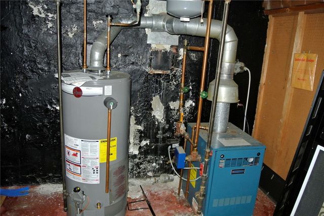 186 Fiat Avenue, Cranston, RI 02910