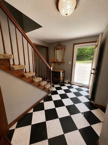 10 Garrison Heights Drive, Oxford, MA 01540