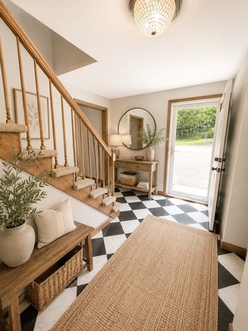 10 Garrison Heights Drive, Oxford, MA 01540