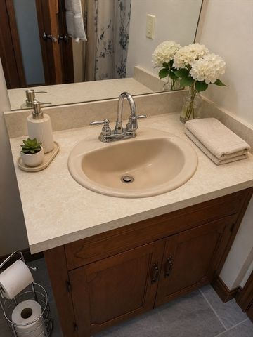 10 Garrison Heights Drive, Oxford, MA 01540