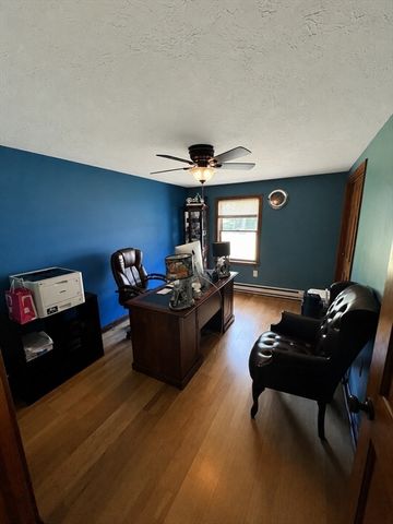 10 Garrison Heights Drive, Oxford, MA 01540