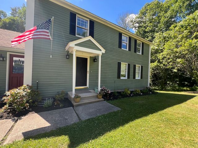 10 Garrison Heights Drive, Oxford, MA 01540