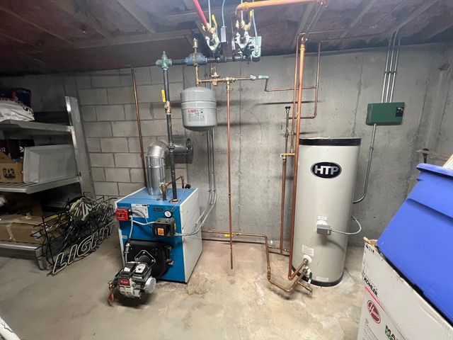 10 Garrison Heights Drive, Oxford, MA 01540