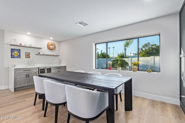 15832 N 62ND Place, Scottsdale, AZ 85254