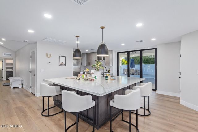 15832 N 62ND Place, Scottsdale, AZ 85254