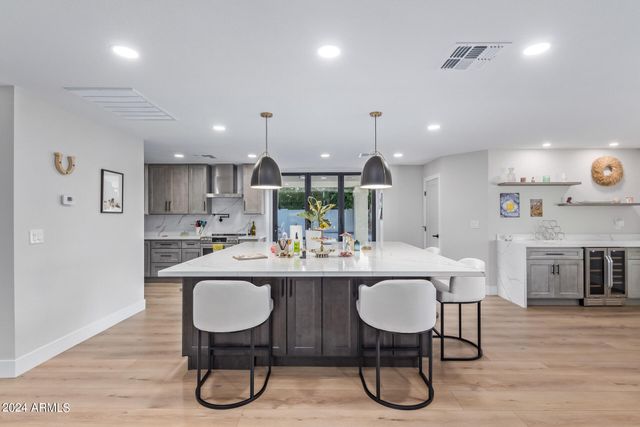 15832 N 62ND Place, Scottsdale, AZ 85254