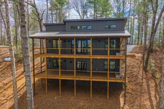 121 Indian Lane, Ellijay, GA 30540