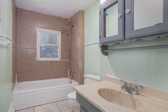 2116 N Campbell Avenue, Springfield, MO 65803