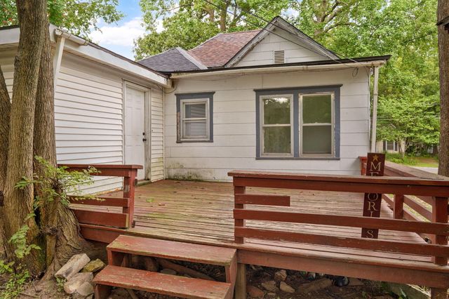 2116 N Campbell Avenue, Springfield, MO 65803