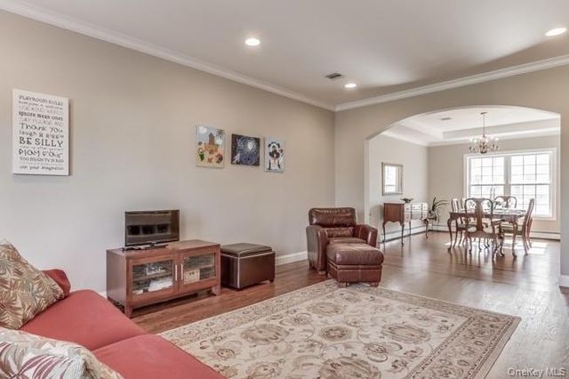 5 Fant Farm Lane, Montebello, NY 10901