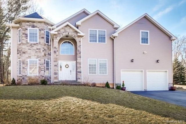 5 Fant Farm Lane, Montebello, NY 10901