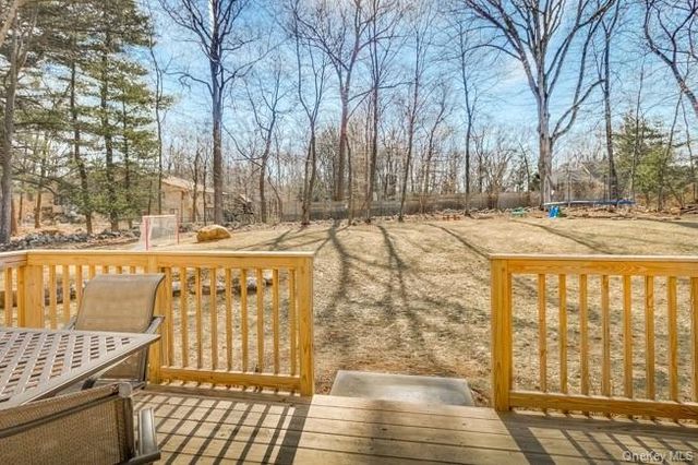 5 Fant Farm Lane, Montebello, NY 10901