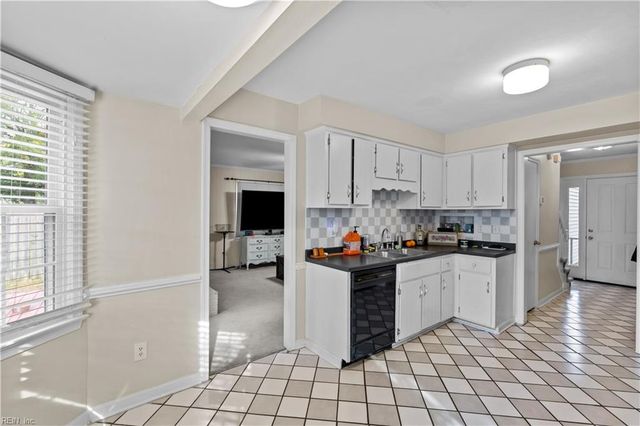 2229 Speckled Rock LN, Virginia Beach, VA 23456