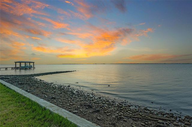 1410 Bay Pointe Drive, Galveston, TX 77554