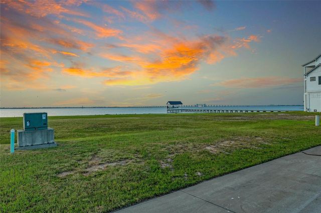 1410 Bay Pointe Drive, Galveston, TX 77554