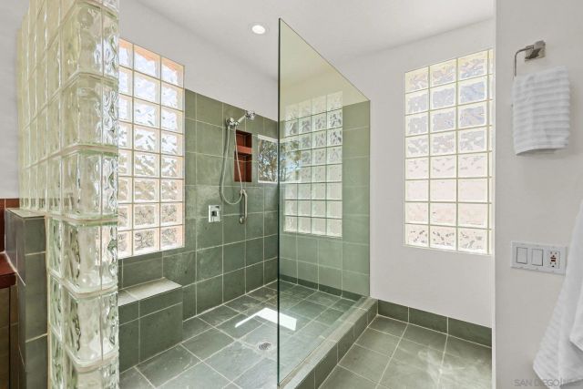 3333 Hill St, San Diego, CA 92106