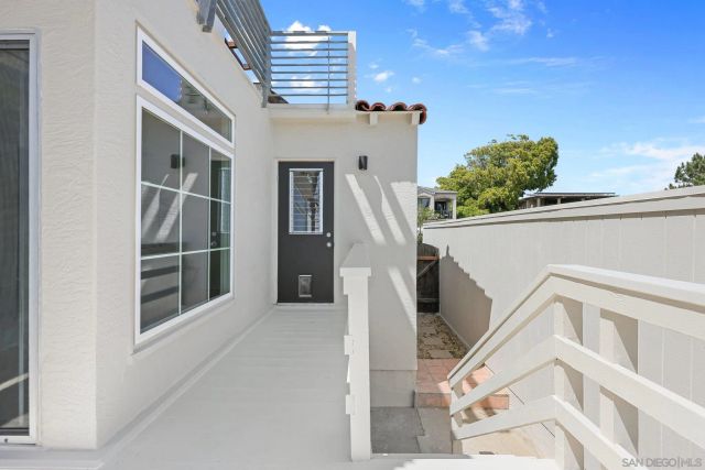3333 Hill St, San Diego, CA 92106