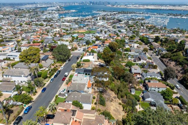 3333 Hill St, San Diego, CA 92106