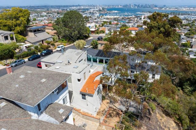 3333 Hill St, San Diego, CA 92106