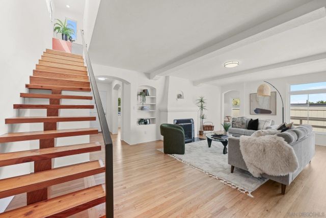 3333 Hill St, San Diego, CA 92106