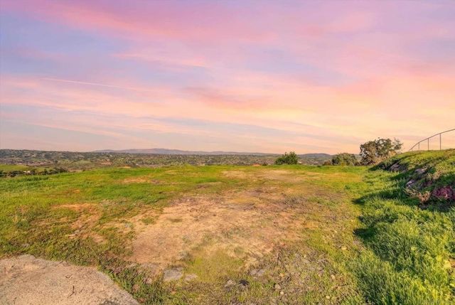 32039 Via Vera, Bonsall, CA 92003