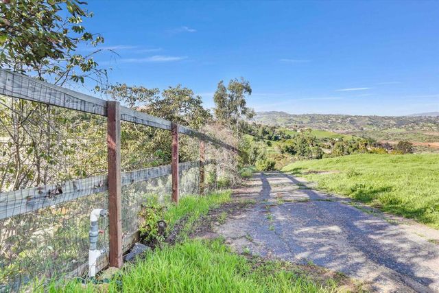 32039 Via Vera, Bonsall, CA 92003
