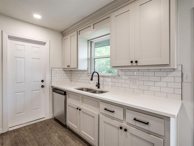 732 N Dallas Avenue, Moore, OK 73160