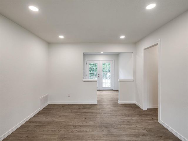 732 N Dallas Avenue, Moore, OK 73160