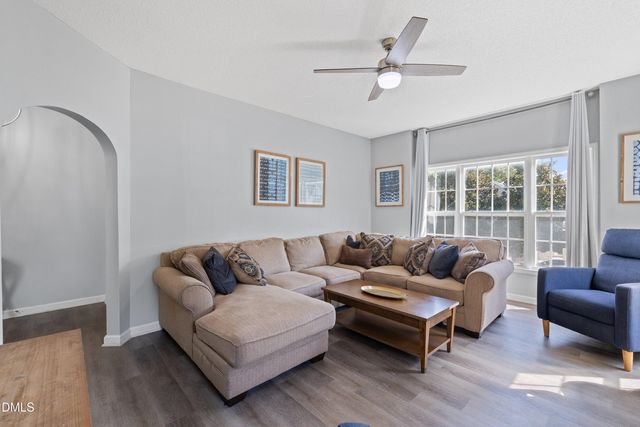 2528 Laurel Falls Lane, Raleigh, NC 27603