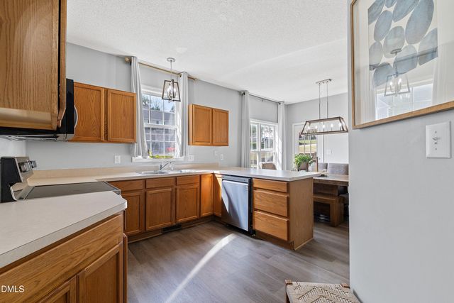 2528 Laurel Falls Lane, Raleigh, NC 27603