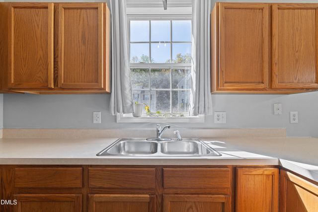 2528 Laurel Falls Lane, Raleigh, NC 27603