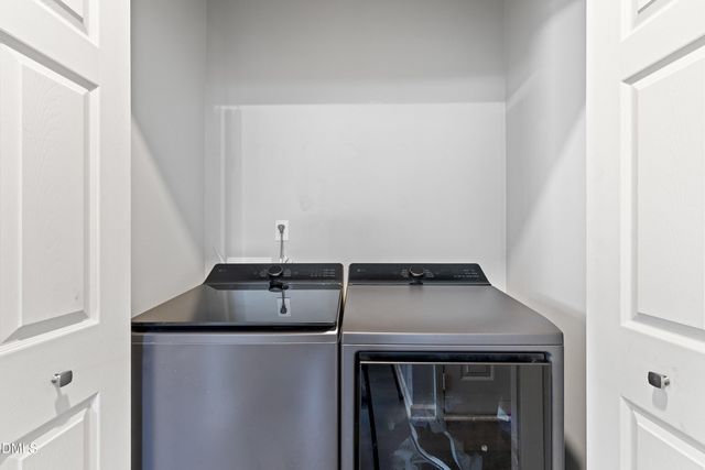 2528 Laurel Falls Lane, Raleigh, NC 27603