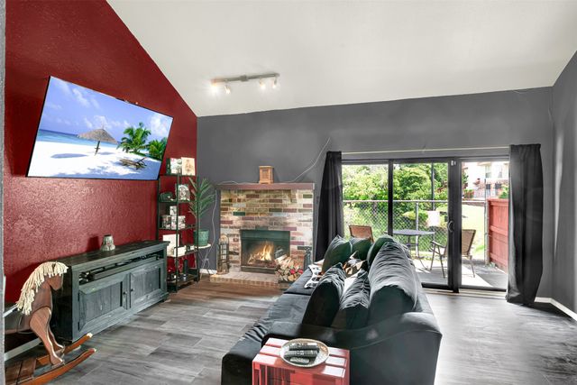 1015 Turtle Lake Boulevard 119, Irving, TX 75060
