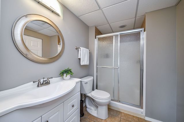 323 Fairmont Court, St. Charles, IL 60175