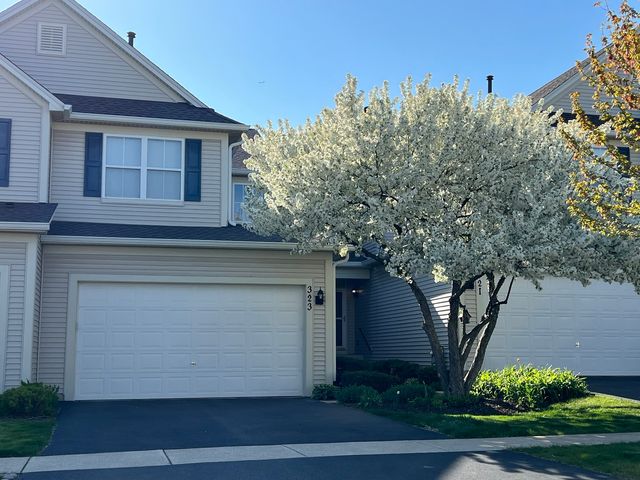 323 Fairmont Court, St. Charles, IL 60175