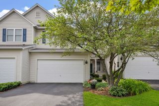 323 Fairmont Court, St. Charles, IL 60175
