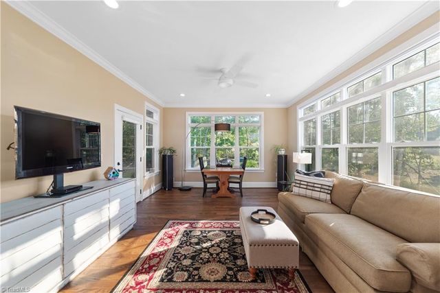 7608 Monty Drive, Kernersville, NC 27284