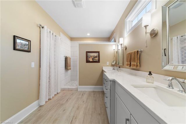 7608 Monty Drive, Kernersville, NC 27284