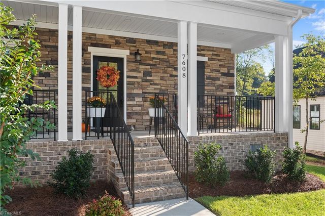 7608 Monty Drive, Kernersville, NC 27284