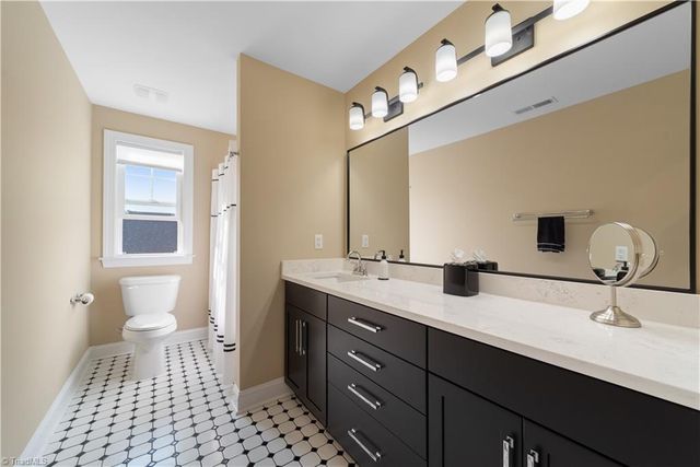 7608 Monty Drive, Kernersville, NC 27284